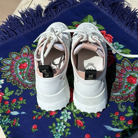 TOD’S White Leather Laser Cut Women’s Sneakers Size 5 - Picture 6 of 8